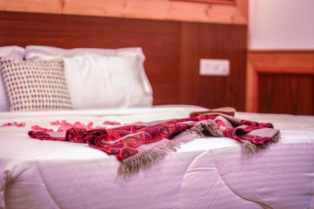 Vivaan The Sunrise Resort Manāli Exteriér fotografie