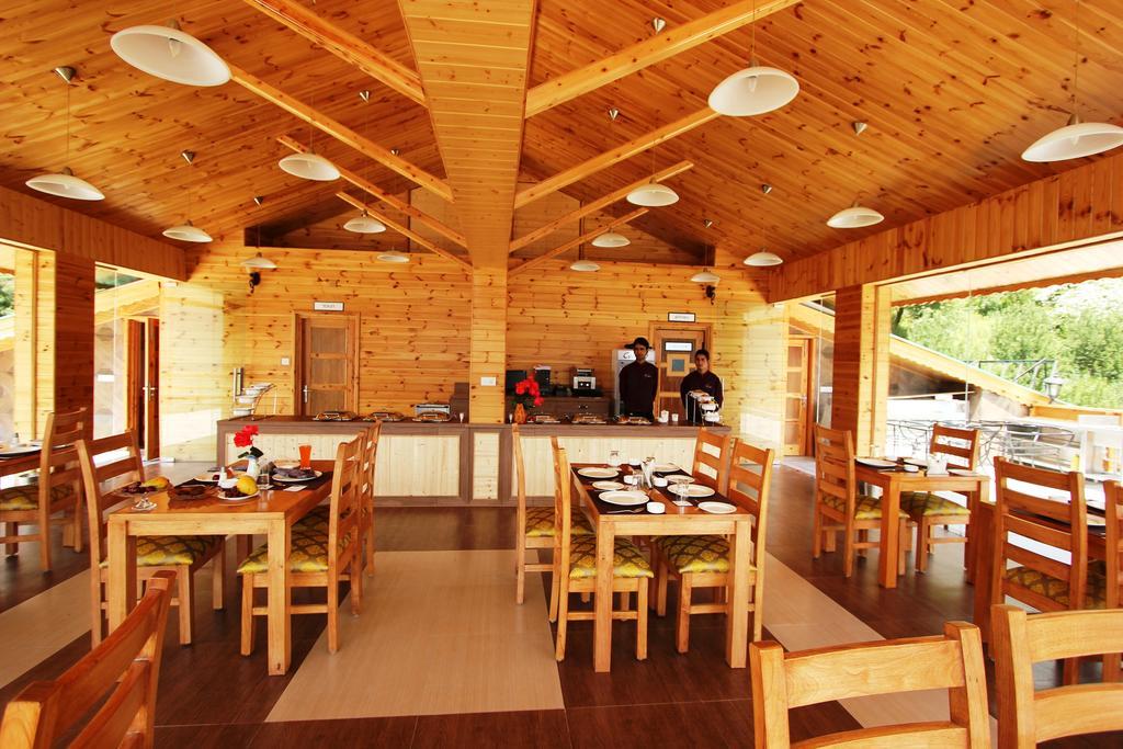 Vivaan The Sunrise Resort Manāli Exteriér fotografie