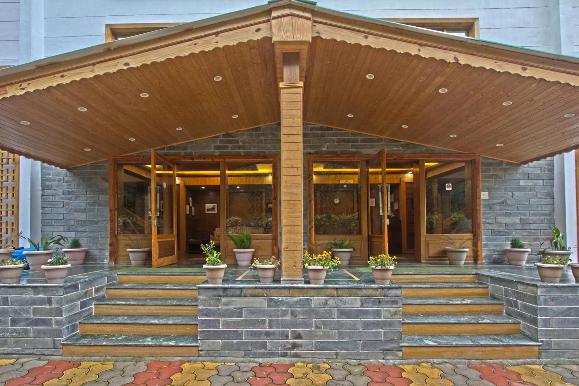 Vivaan The Sunrise Resort Manāli Exteriér fotografie